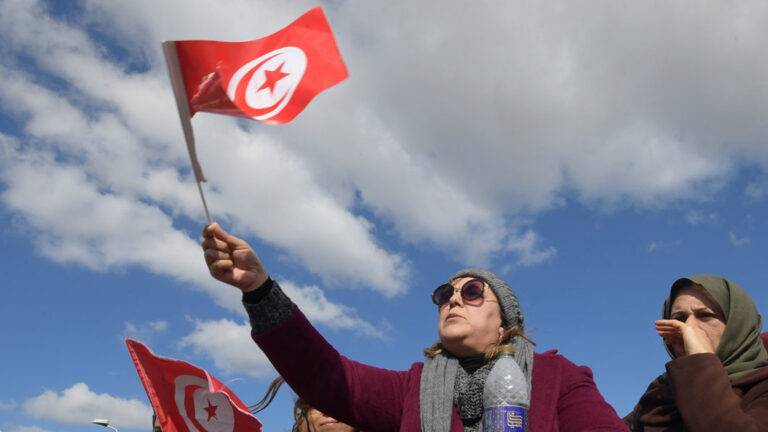 تعاني المرأة التونسية من فجوات واسعة في الأجور وتواجه مستويات فقر عليا