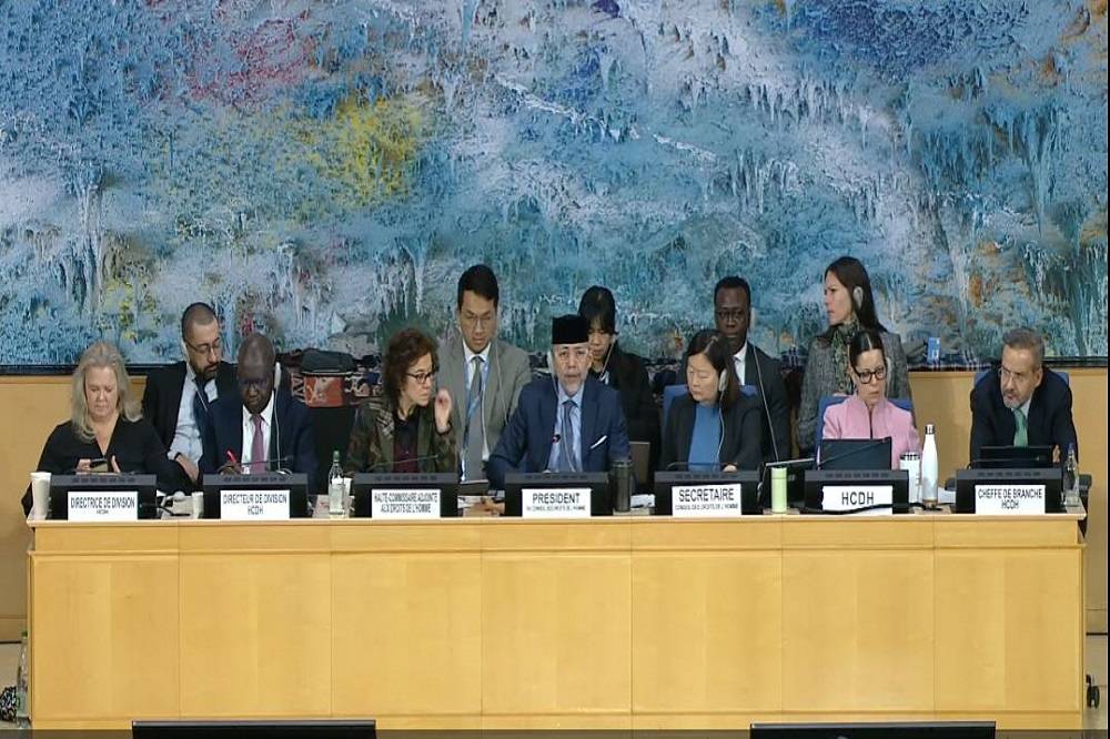 جلسة مجلس حقوق الإنسان الطارئة حول حماية الأطفال والمؤسسات التعليمية