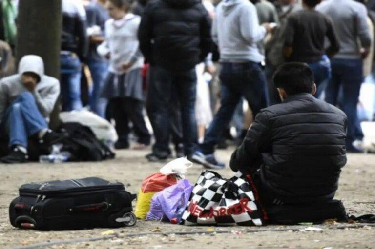 ألمانيا تحاصر اللاجئين بوقف تمويل الاستشارات المستقلة