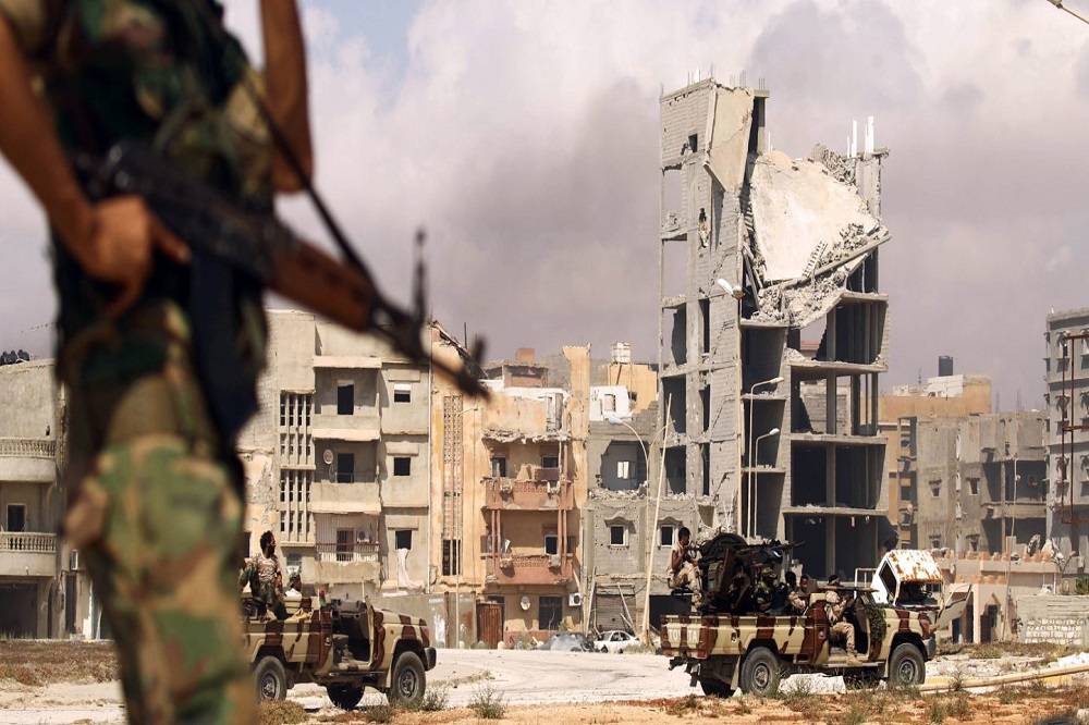 تسود المحاكمات العسكرية مشاهد مشبعة بالتوتر