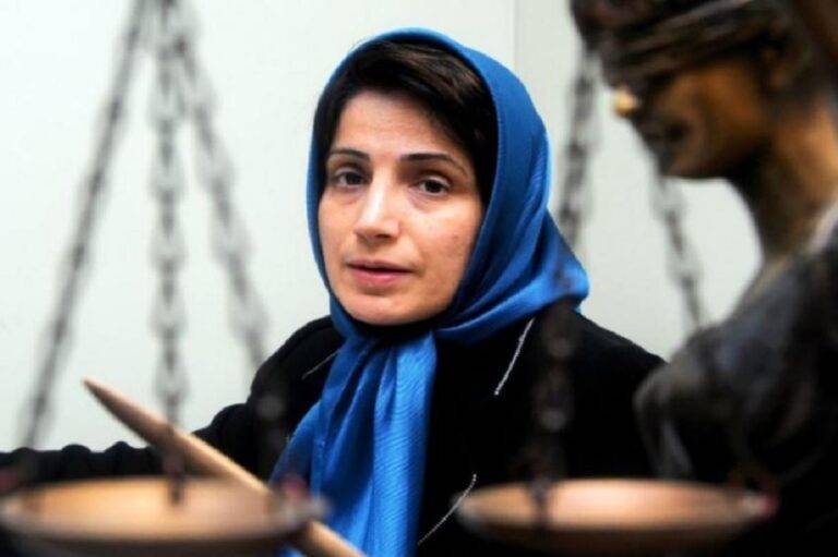 المحامية والناشطة الحقوقية الإيرانية نسرين ستوده