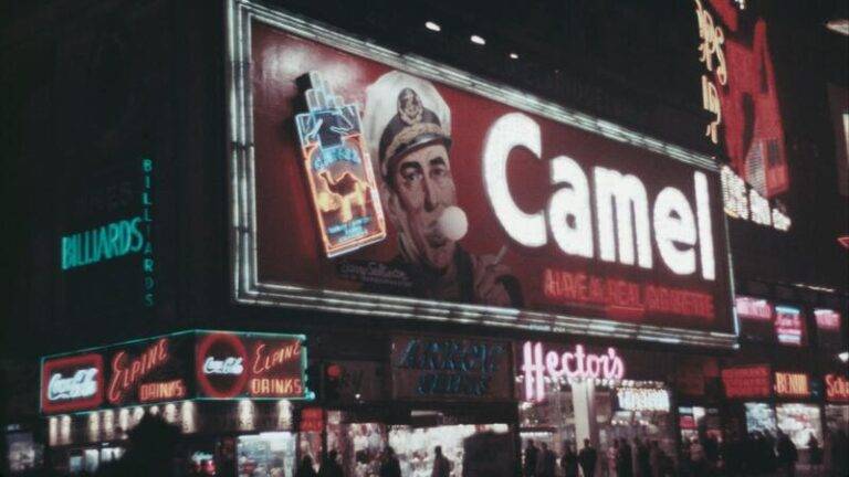 انخفض التدخين بين الأثرياء بشكل كبير، وقد يتبع الاعتماد على التكنولوجيا الرقمية نمطاً مماثلاً.