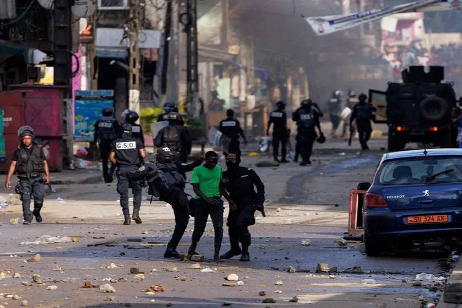 صراع طويل الأمد بين الناطقين بالففرنسية والإنجيزية في الكاميرون