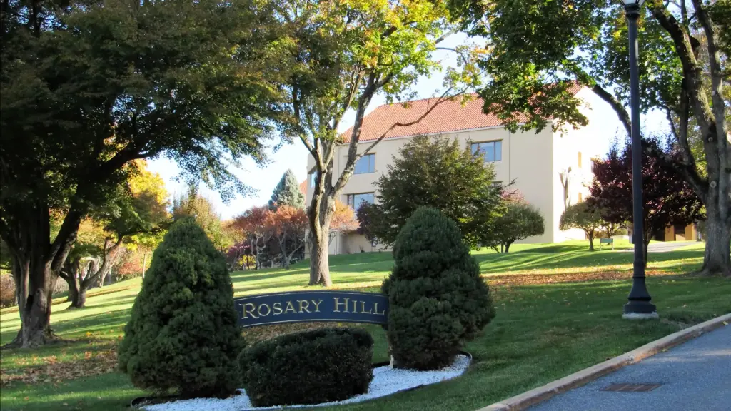 يوفر دار روزاري هيل في هاوثورن، نيويورك، الرعاية والكرامة للأشخاص الفقراء الذين يموتون بسبب السرطان.