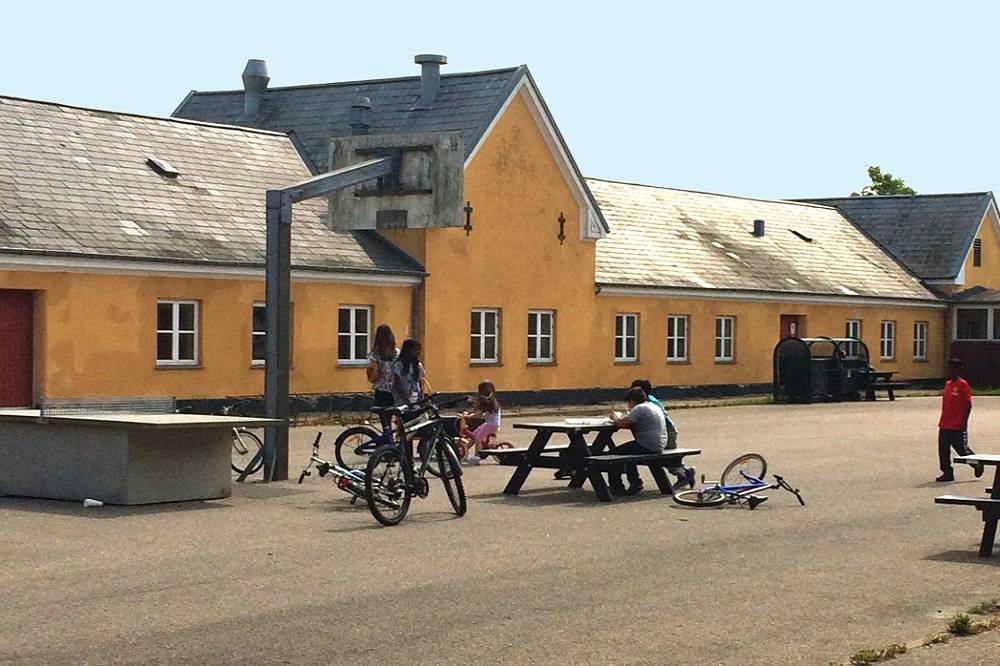 مركز أفينستروب من أكثر مواقع اللجوء والعودة حساسية