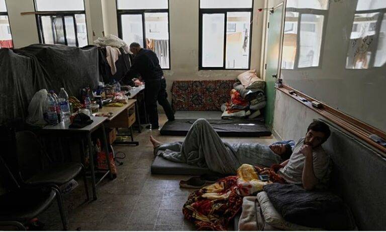 نازحون ولاجئون في لبنان