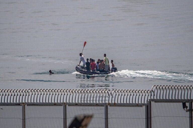 السلطات المغربية تعترض أكثر من 70 ألف مهاجر في 2025