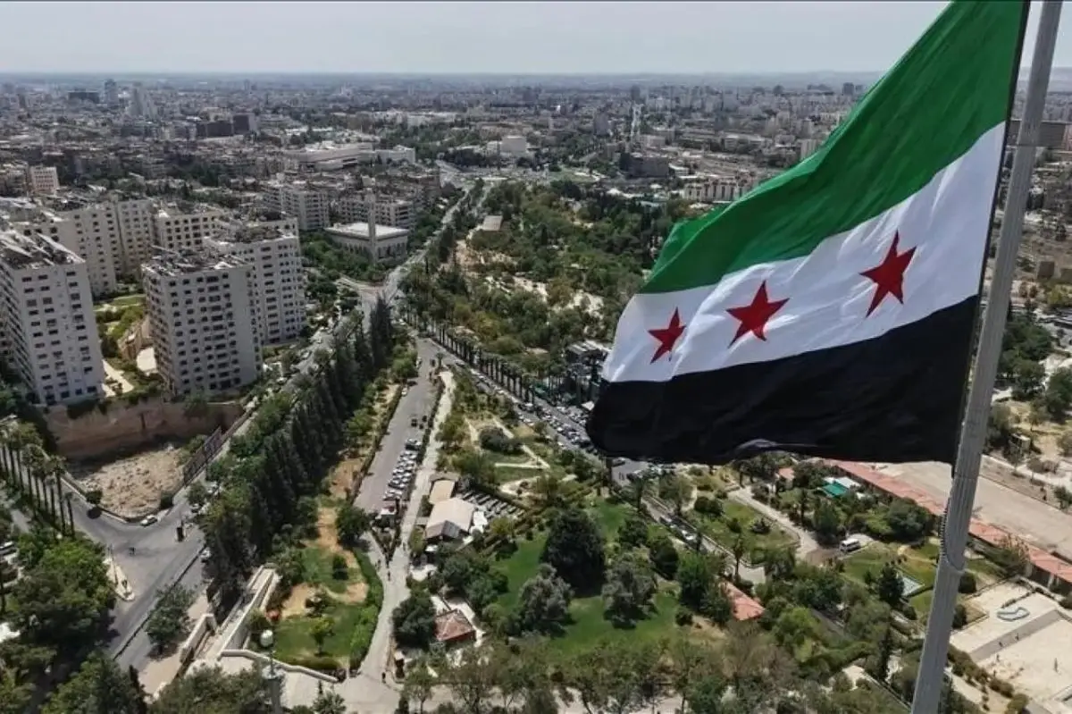 شهدت سوريا خلال العام الماضي تحولات سياسية متسارعة