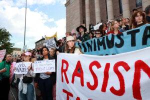 احتجاجات ضد العنصرية والتمييز