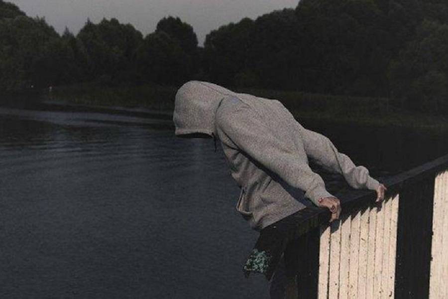 الانتحار ظاهرة إنسانية وحقوقية تزايدت معدلاتها عالميا خلال السنوات الأخيرة