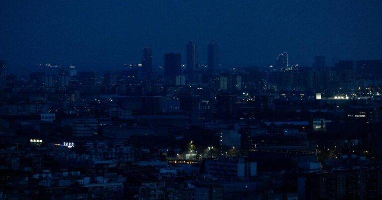 أزمة الكهرباء تتفاقم في لبنان في ظل الحرب والأزمة الاقتصادية