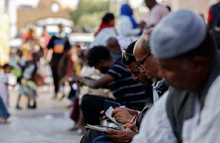 أزمة خفض التمويل تؤثر في اللاجئين بشكل مباشر