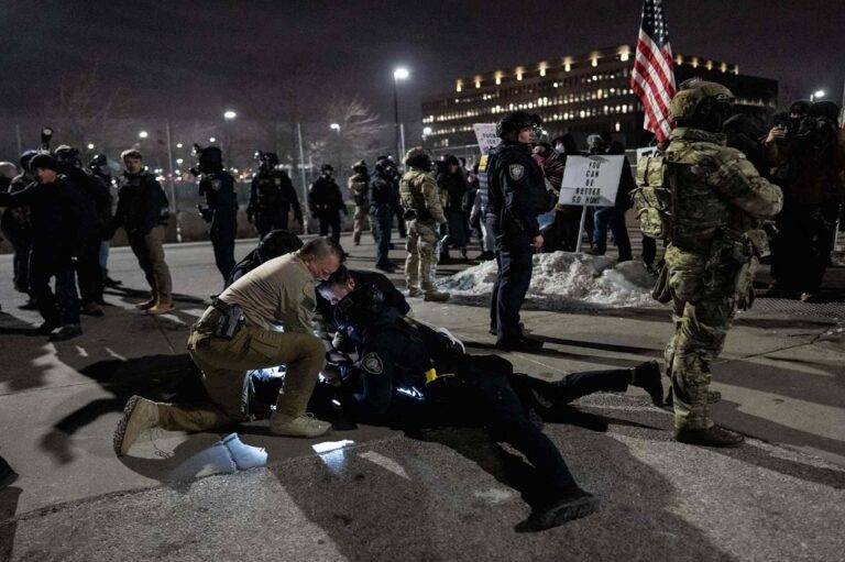 تعرض أكثر من 145 ألف طفل أمريكي الجنسية لانفصال عن أحد والديهم