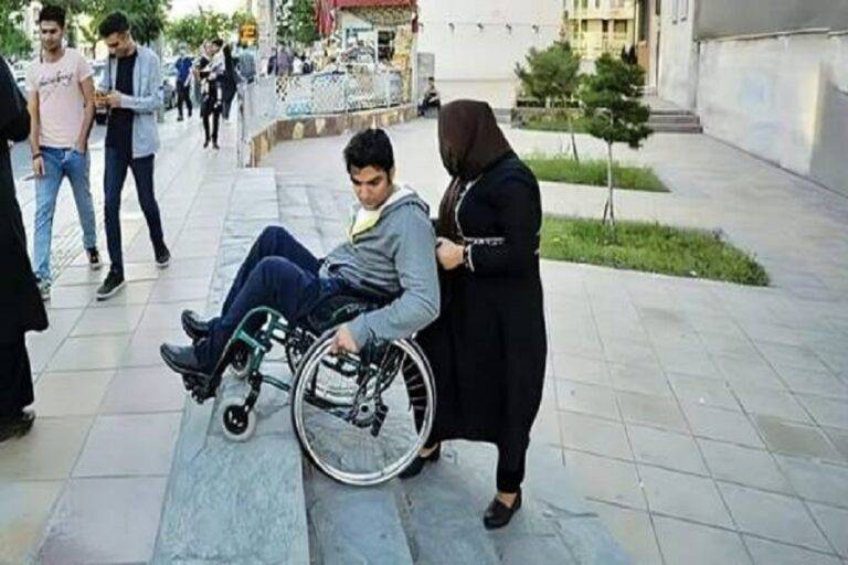 أزمة صحية متفاقمة في إيران