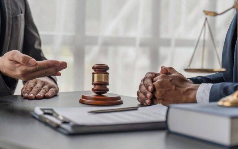 من يحمي حماة القانون من الاستهداف؟