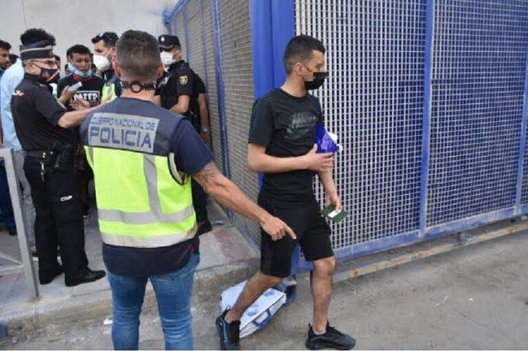 إسبانيا تعمل على تقنين أوضاع المهاجرين