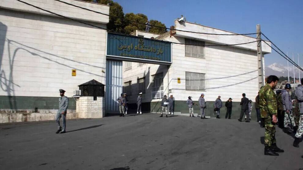 سجن إيفين.. قلق حقوقي إزاء أوضاع المساجين