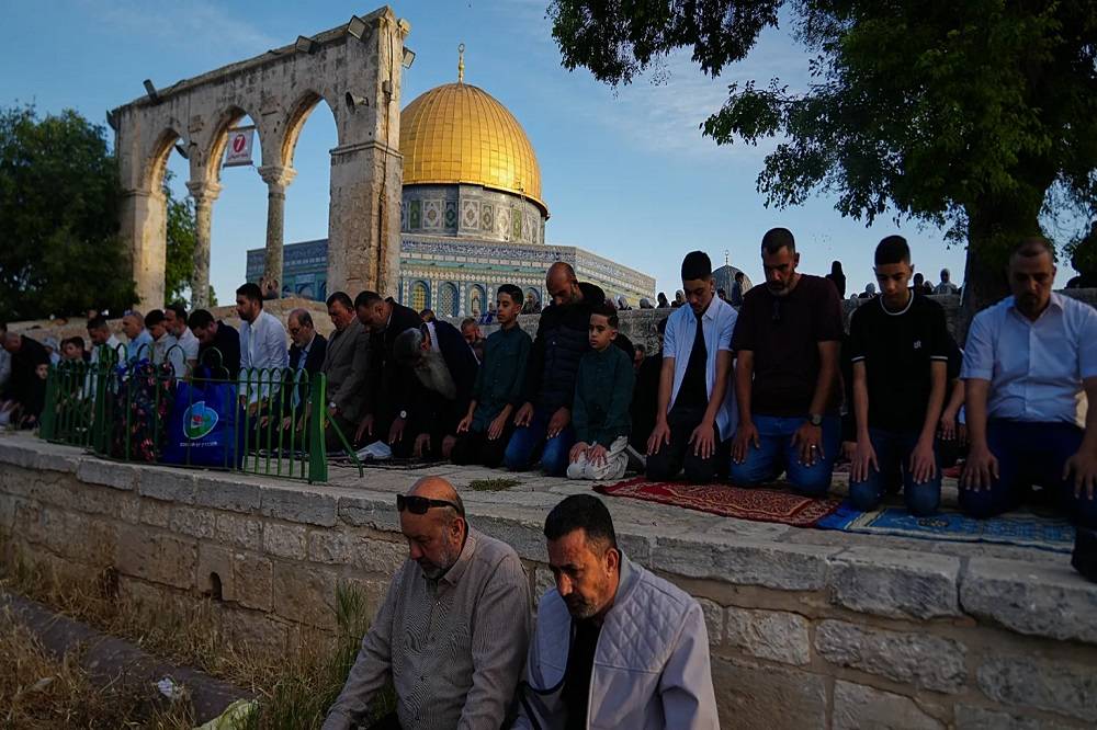 قانون إسرائيلي لتقييد الأذان في الأراضي المحتلة