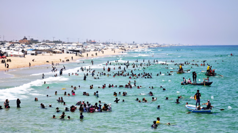 الطفولة.. أطفال غزة يبحثون عن حقهم المفقود