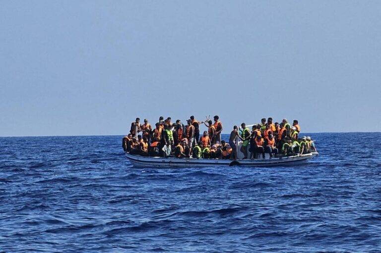 مهاجرون في البحر المتوسط