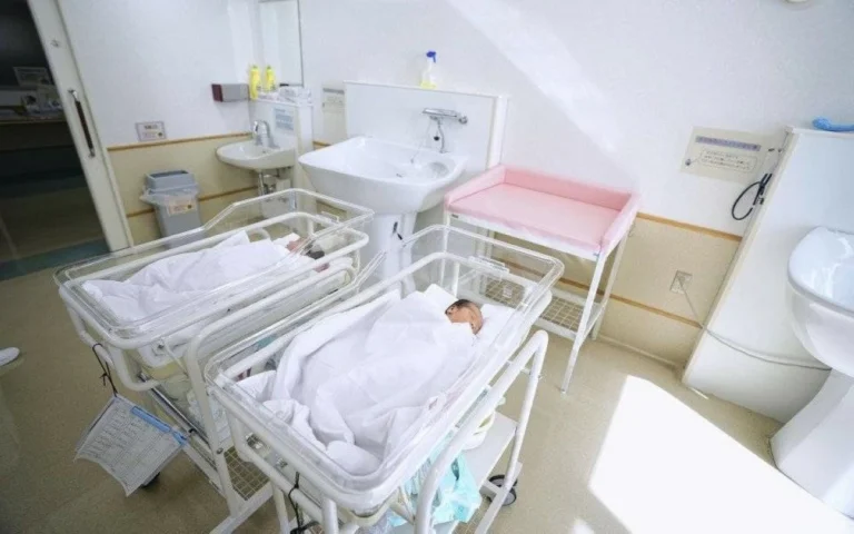أزمة الإنجاب في كوريا الجنوبية واليابان