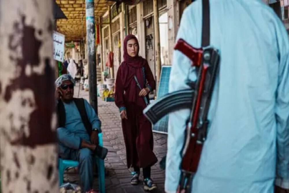 أفغانستان.. طالبان تواصل تقييد حرية النساء