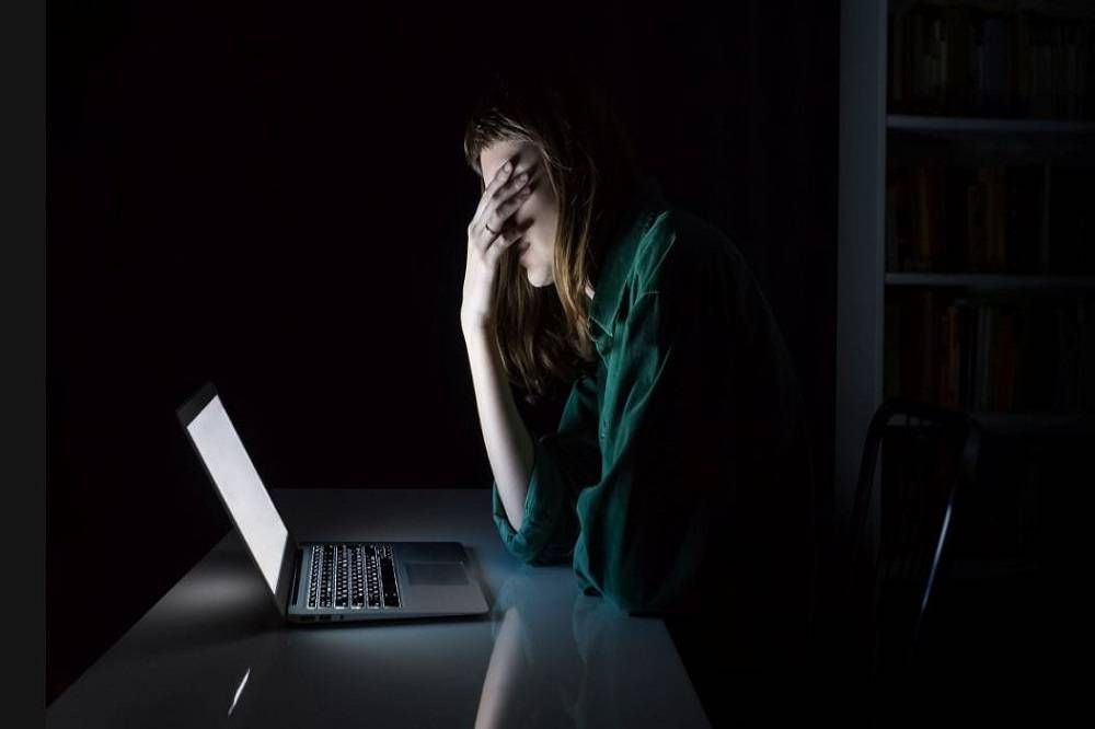 العنف الرقمي يهدد الجزائريات