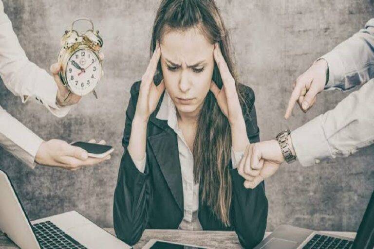 الاحتراق الوظيفي أزمة يواجهها العاملون تحت الضغط