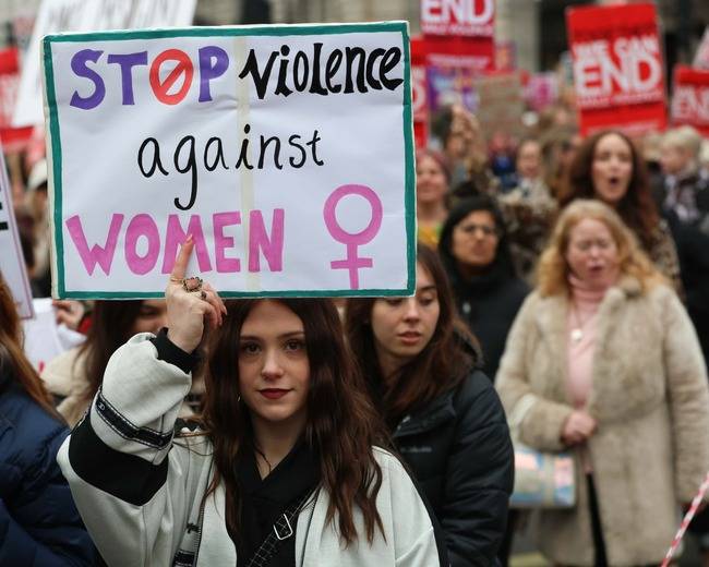 مسيرة "مليون امرأة تنتفض" في لندن، 7 مارس 2026. صورة: وكالة أنباء الأناضول