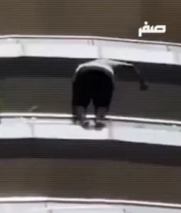 مهندس ينهي حياته من الطابق الـ43 عاجزاً عن سداد ديون علاج طفله الرضيع.