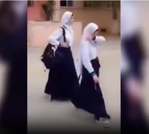 الحجاب في مدارس أذربيجان.. قيود جديدة تثير الجدل