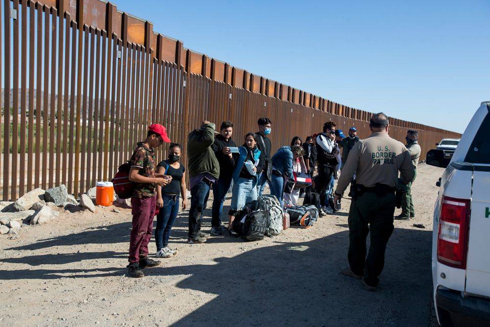Trump declares national emergency, troop deployments at Mexico border ...